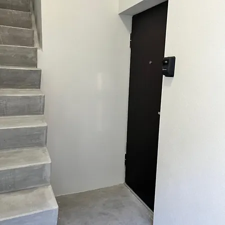 Berzo Kampelis Mieste Apartment *