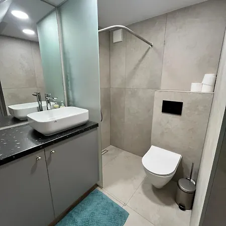 Berzo Kampelis Mieste * Κάουνας